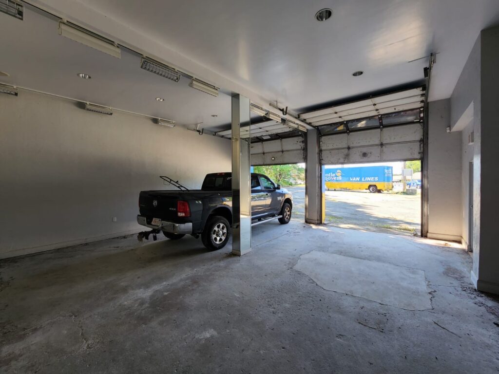 efe8f695-0c3b-4e7f-8955-5301224dd437